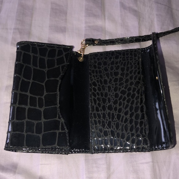 Phone wallet wristlet - Picture 2 of 5